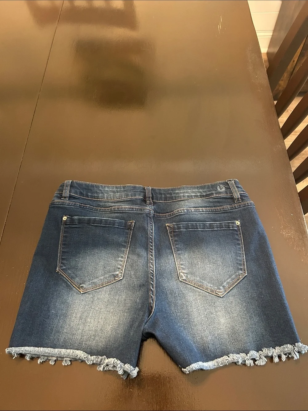Kenzie Jeans shorts size 8/29 Dark Wash Frayed Hem Denim Shorts - Women